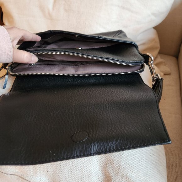 🇨🇦 Matt & Nat Black Vegan Leather Handbag/Clutch/Hobo – EUC - Picture 5 of 12